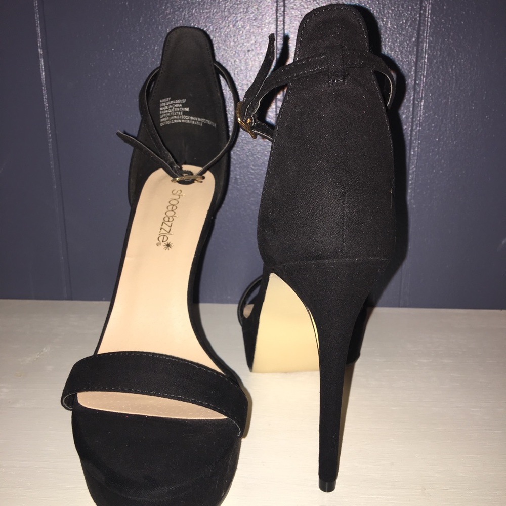Brand new black heels